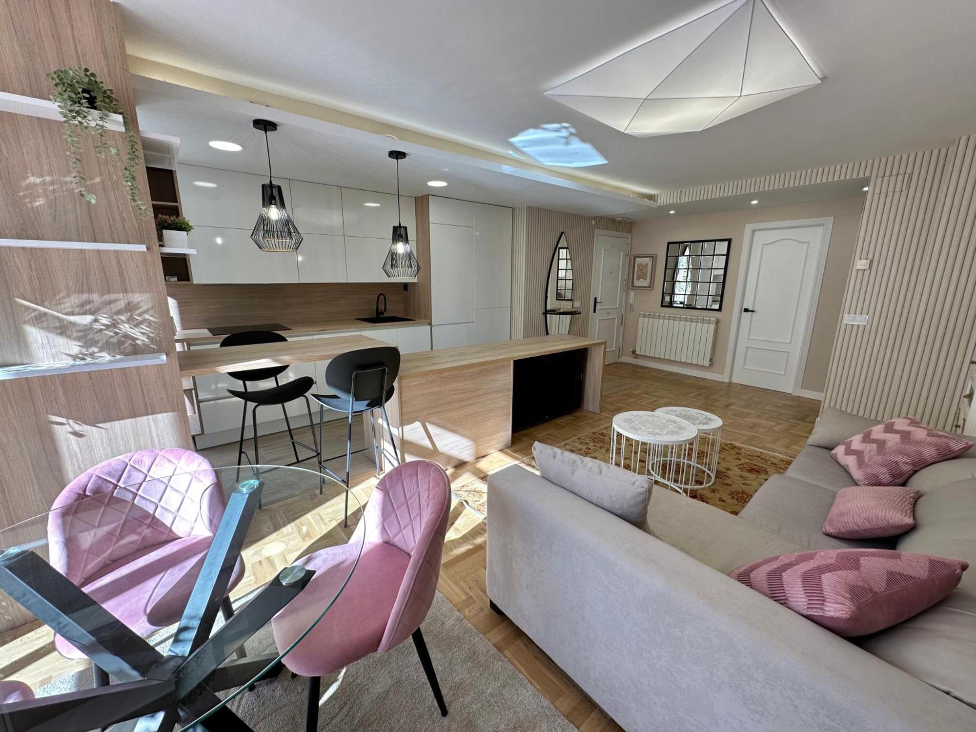 A Un Paso De La Catedral Apartment Burgo Екстериор снимка