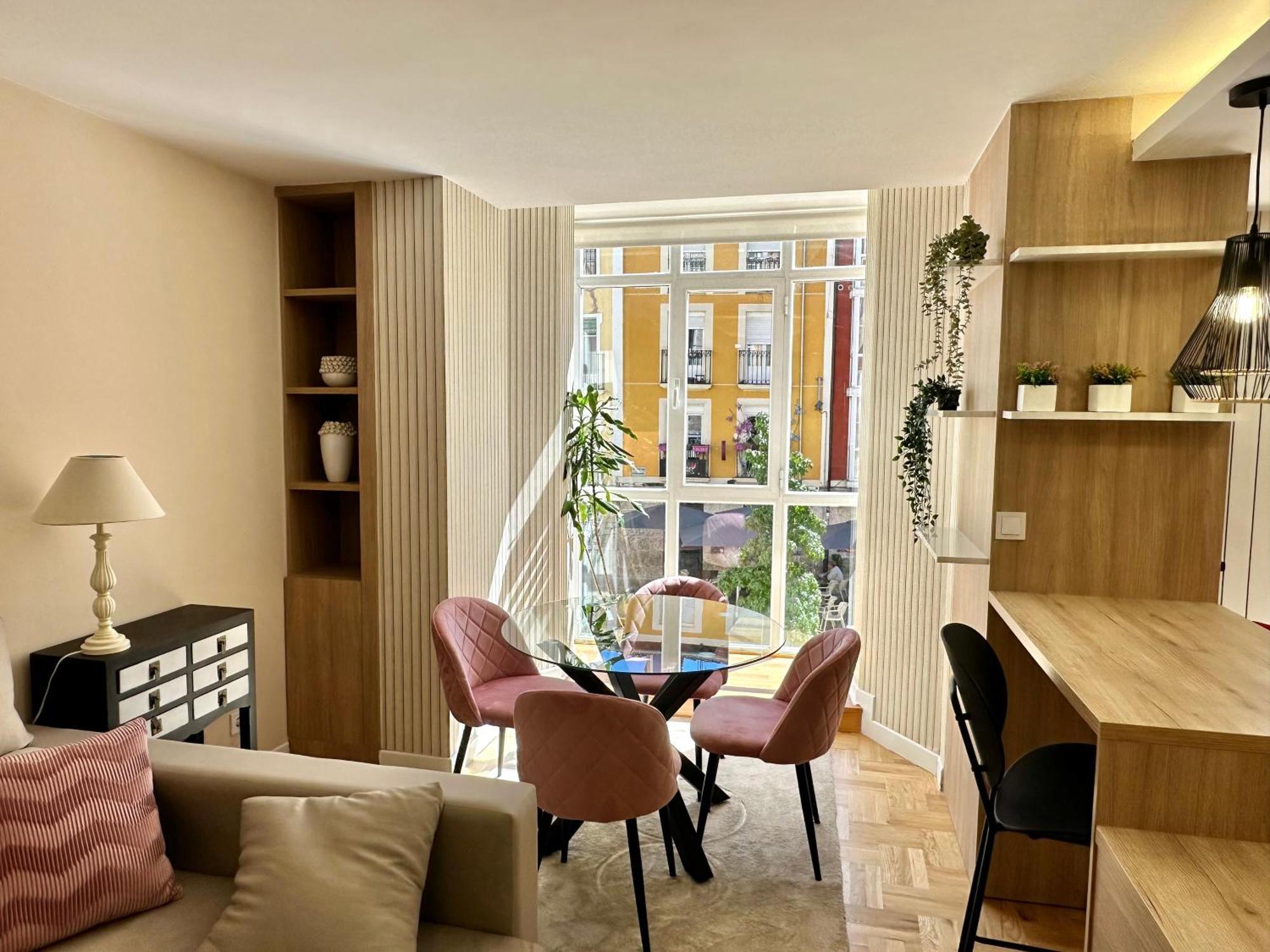 A Un Paso De La Catedral Apartment Burgo Екстериор снимка