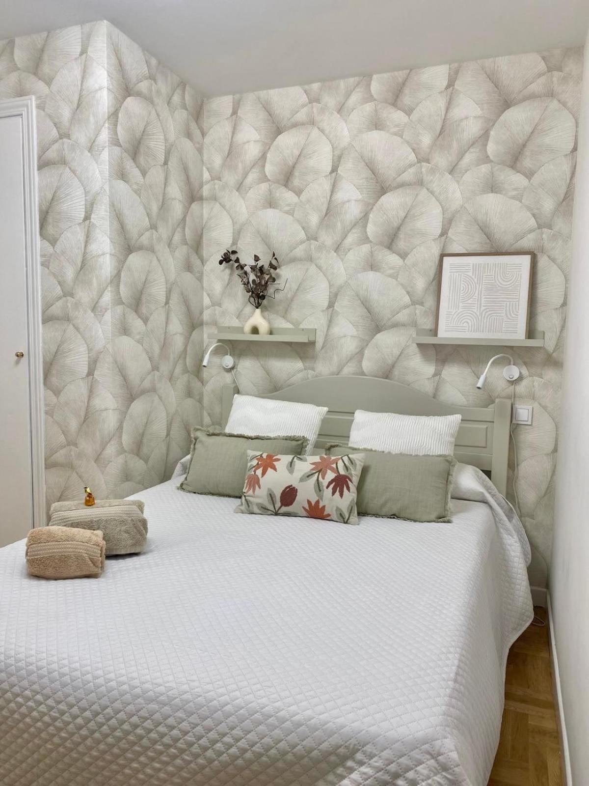 A Un Paso De La Catedral Apartment Burgo Екстериор снимка
