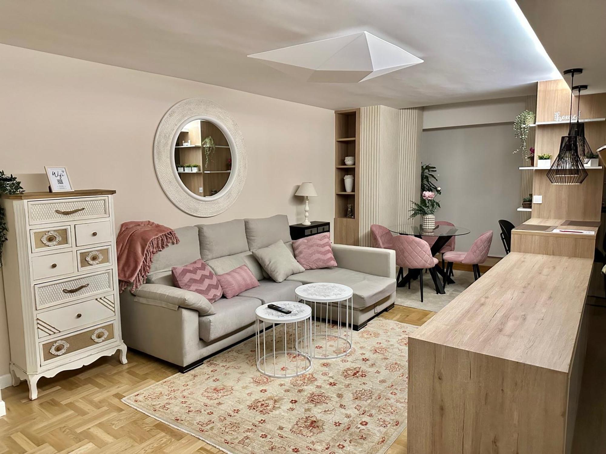 A Un Paso De La Catedral Apartment Burgo Екстериор снимка